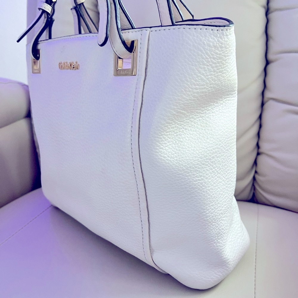 🎁Calvin Kline handbag w/ pebbled leather.VERY SOFT & SUPPLE🎁 - Picture 2 of 11